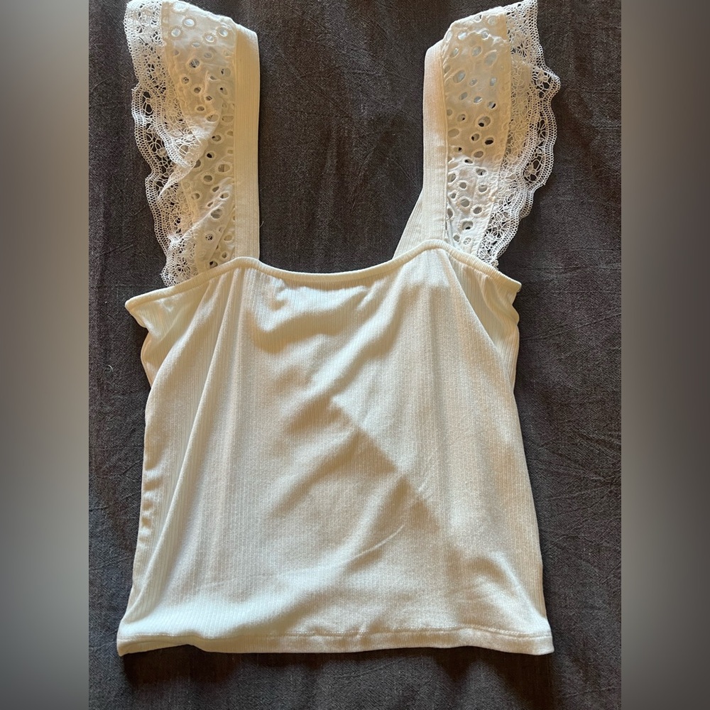 Heartloom White Ribbed Lace Top